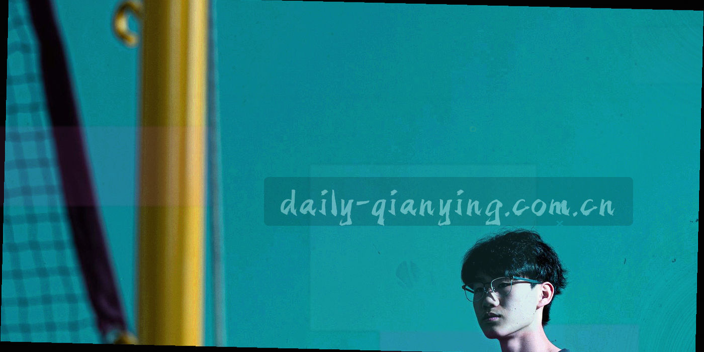 以印章式几何方块层层堆叠构成的抽象图形，湖蓝与橙红交叠，示意内容使用的约定与边界